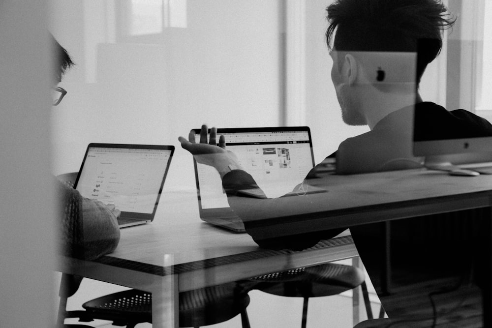 Strategische HR-Beratung - Führungsteam in der Planung
